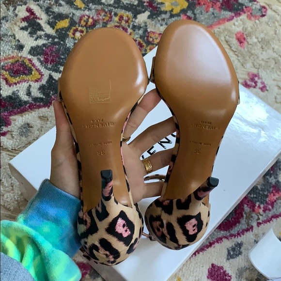 Givenchy Infinity Sandals - Picture 2 of 4